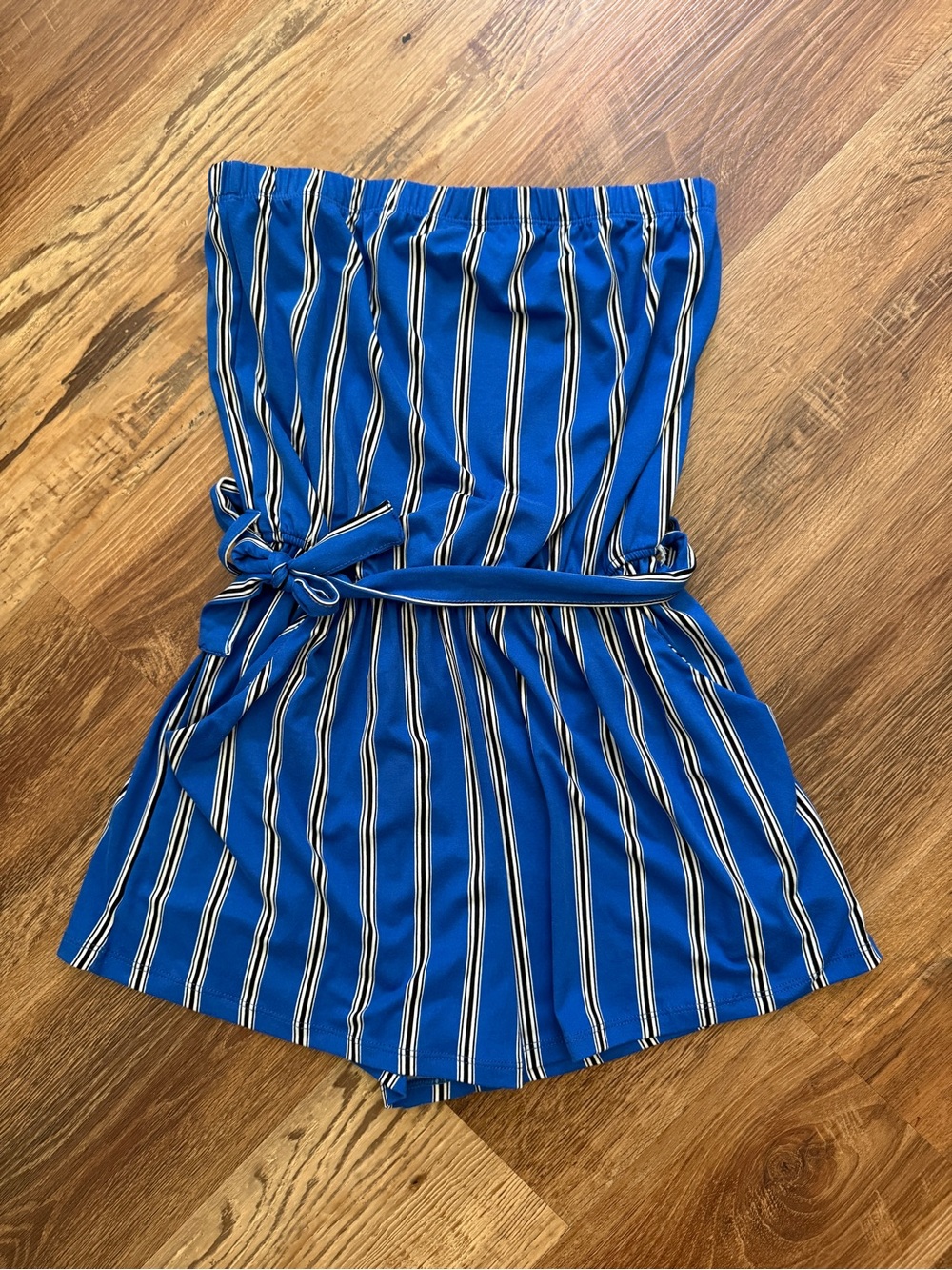 Women’s Blue Striped Strapless Romper with Waist Tie & Pockets